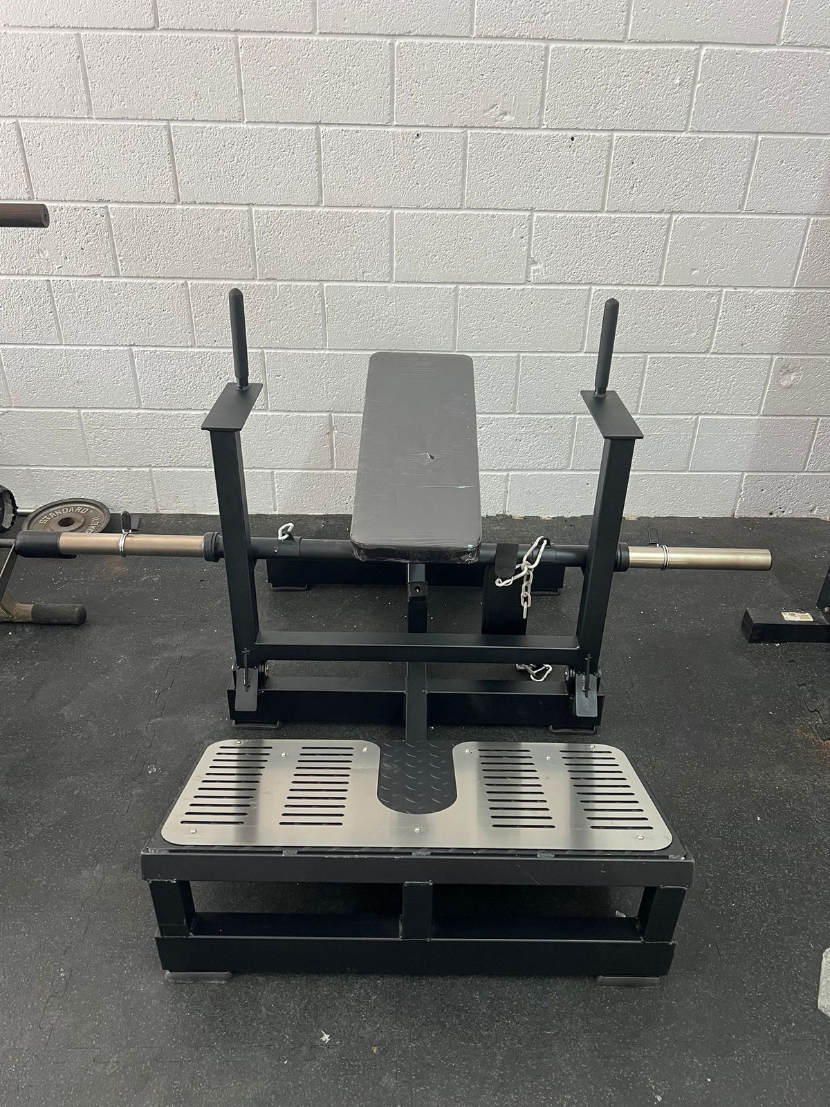 Hip Thrust Machine